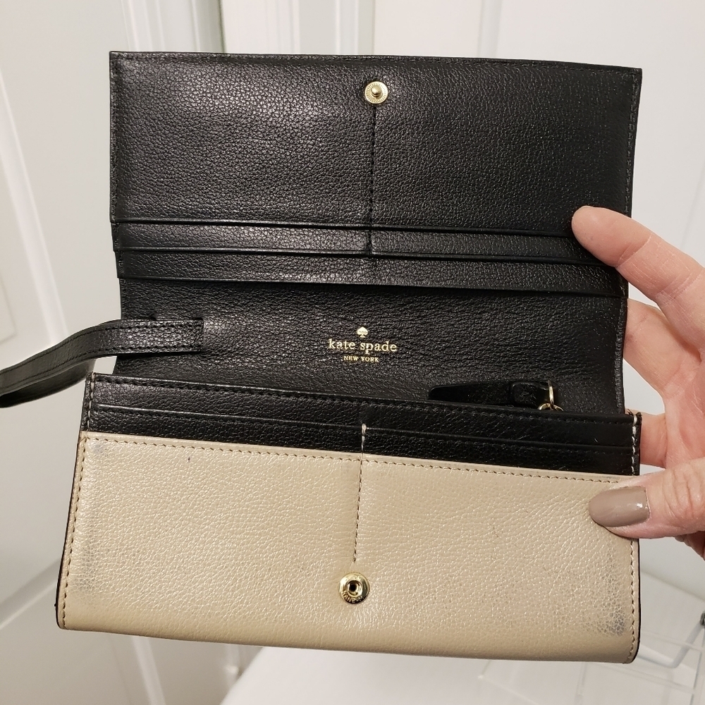 Kate Spade Bi-fold Wallet Wristlet Mara Villabella Avenue Bow Black/Doe - Picture 7 of 9